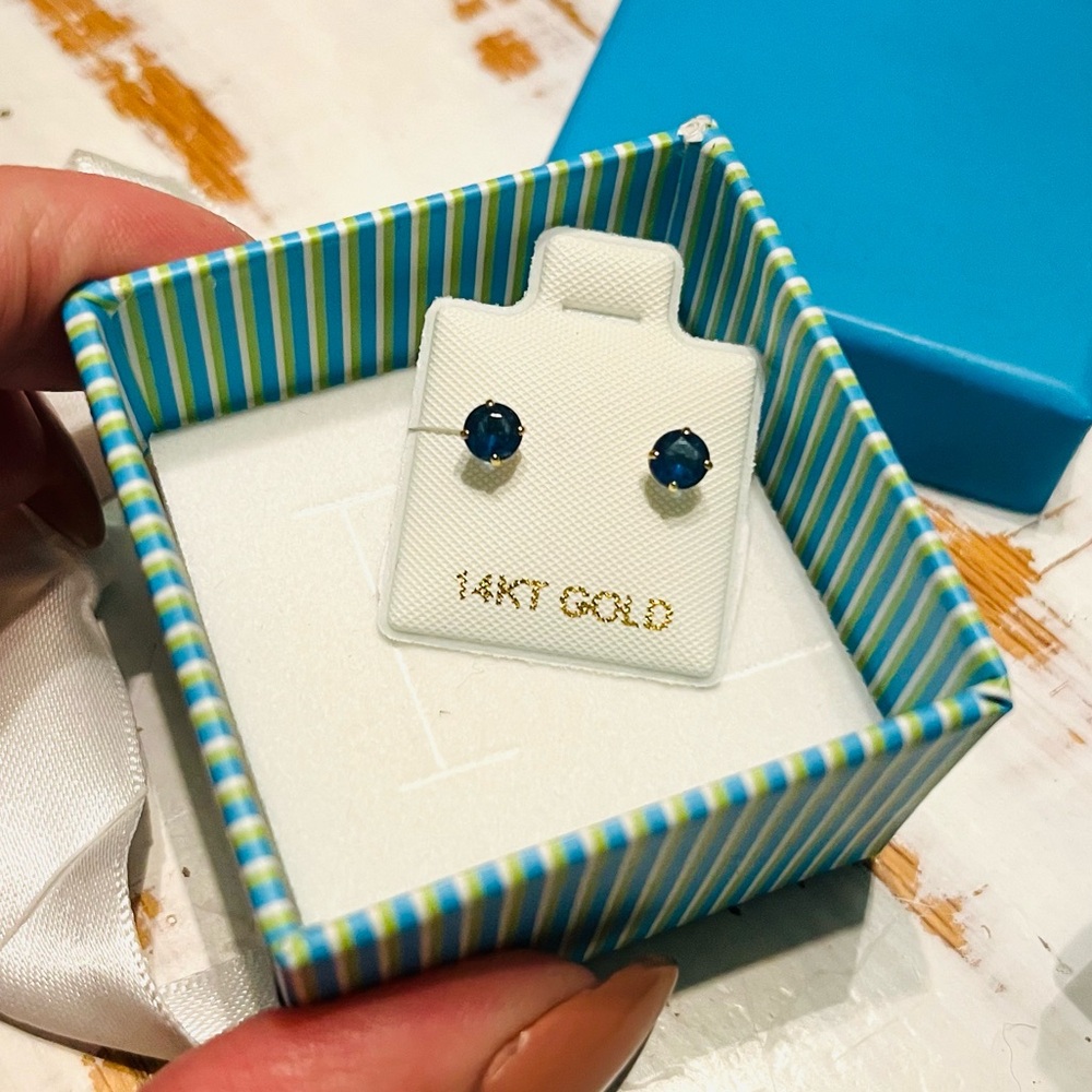 14K + Sapphire stud post earrings